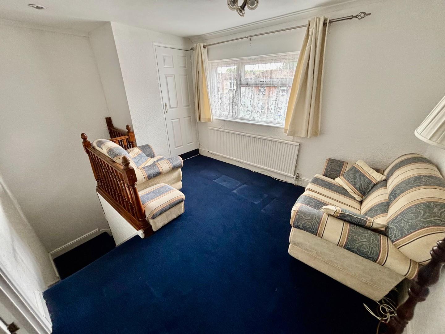 Streambank Road, Thorplands Brook