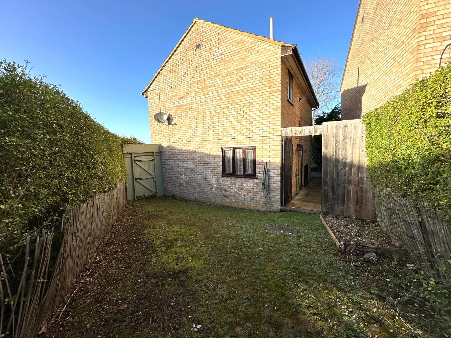 Chatsworth Avenue, Goldenash