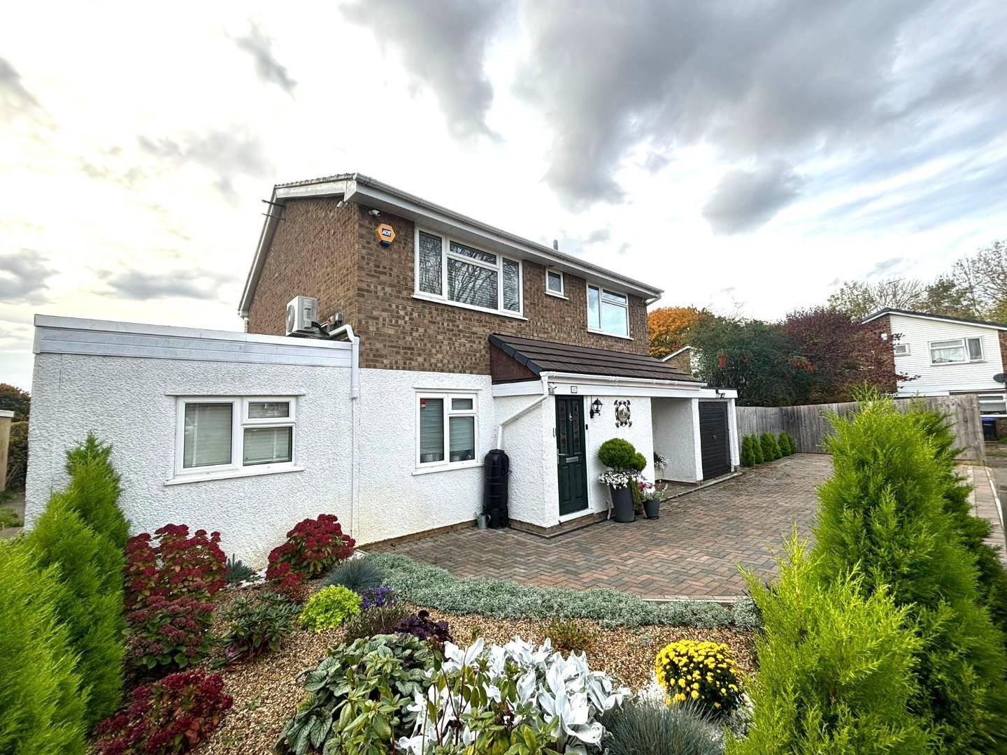 East Priors Court, Lings