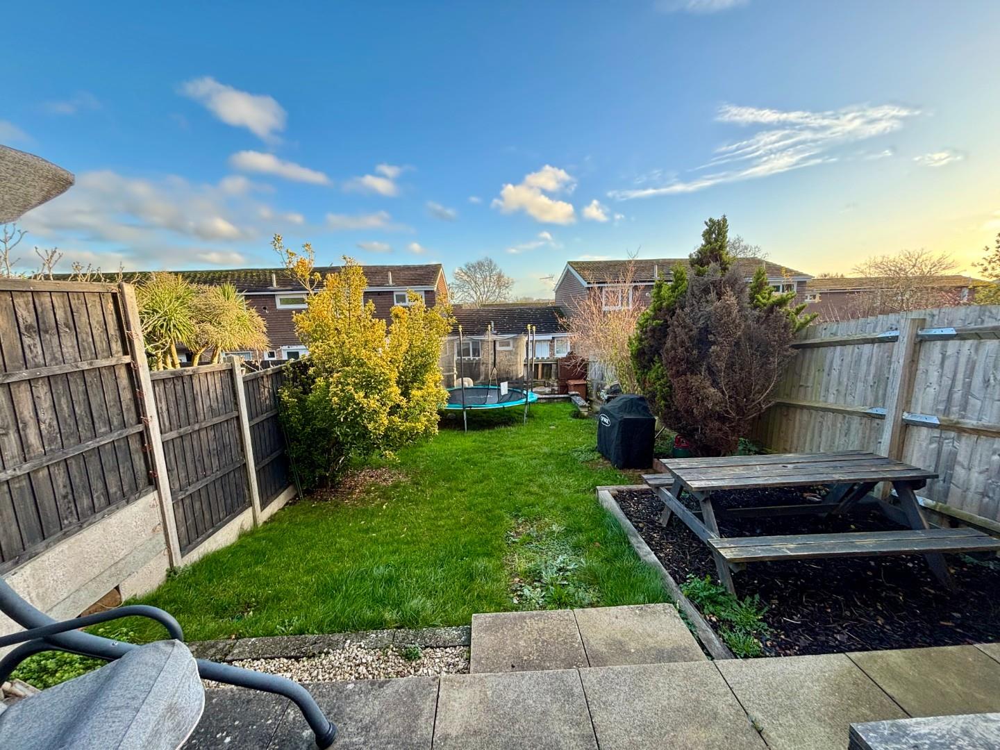 Walledwell Court, Standens Barn