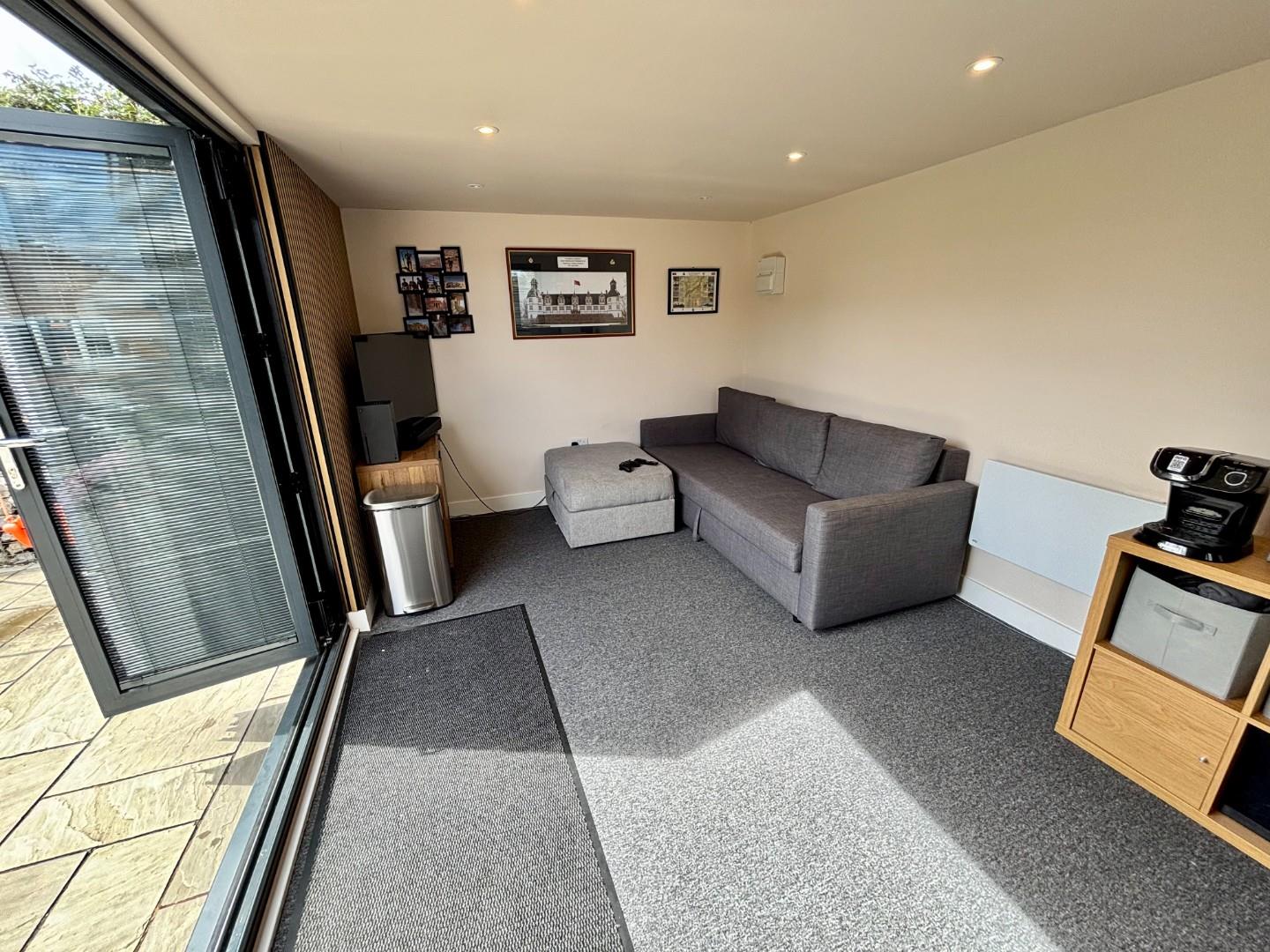 Strawberry Hill, Berrydale