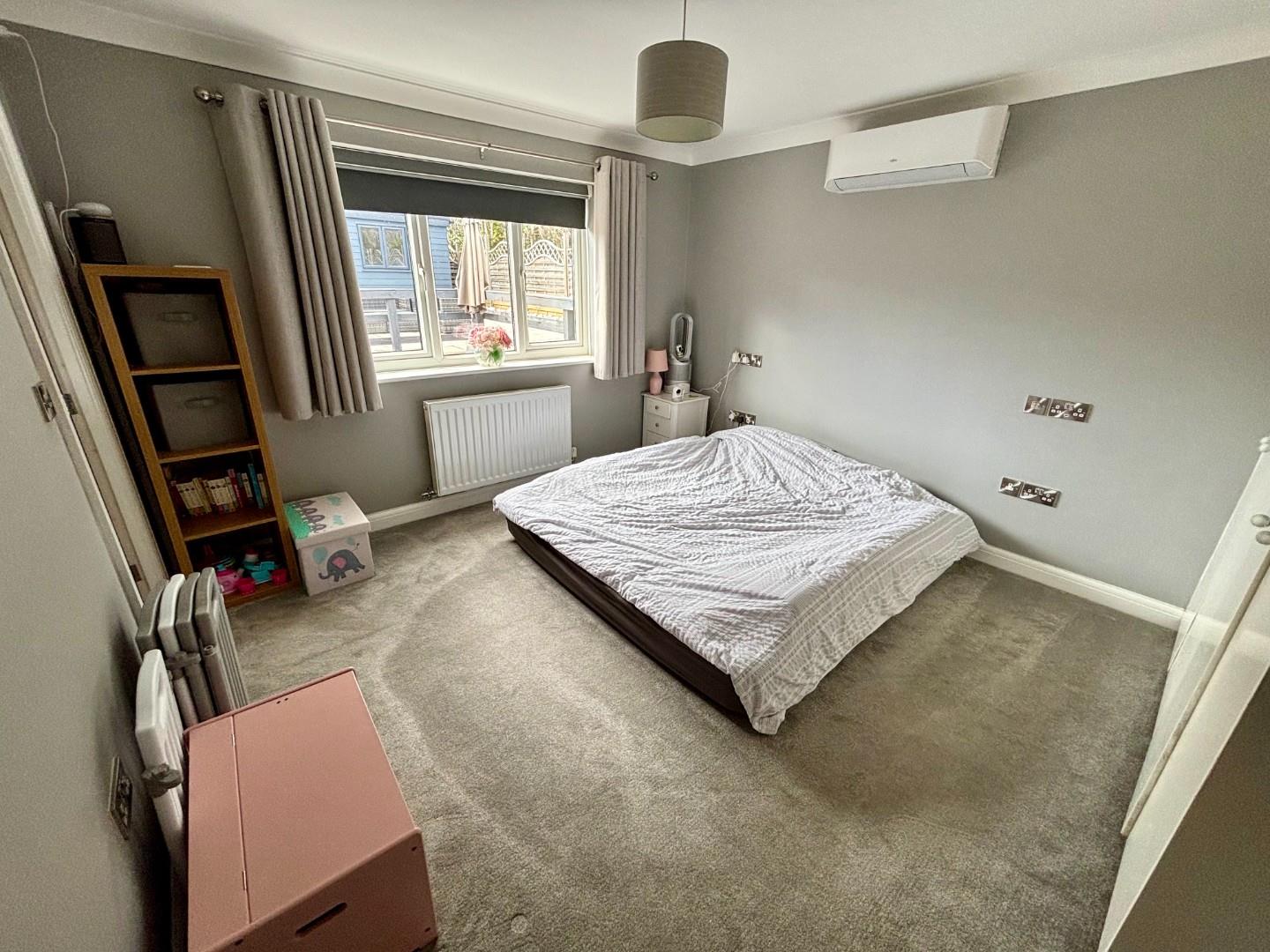 Strawberry Hill, Berrydale