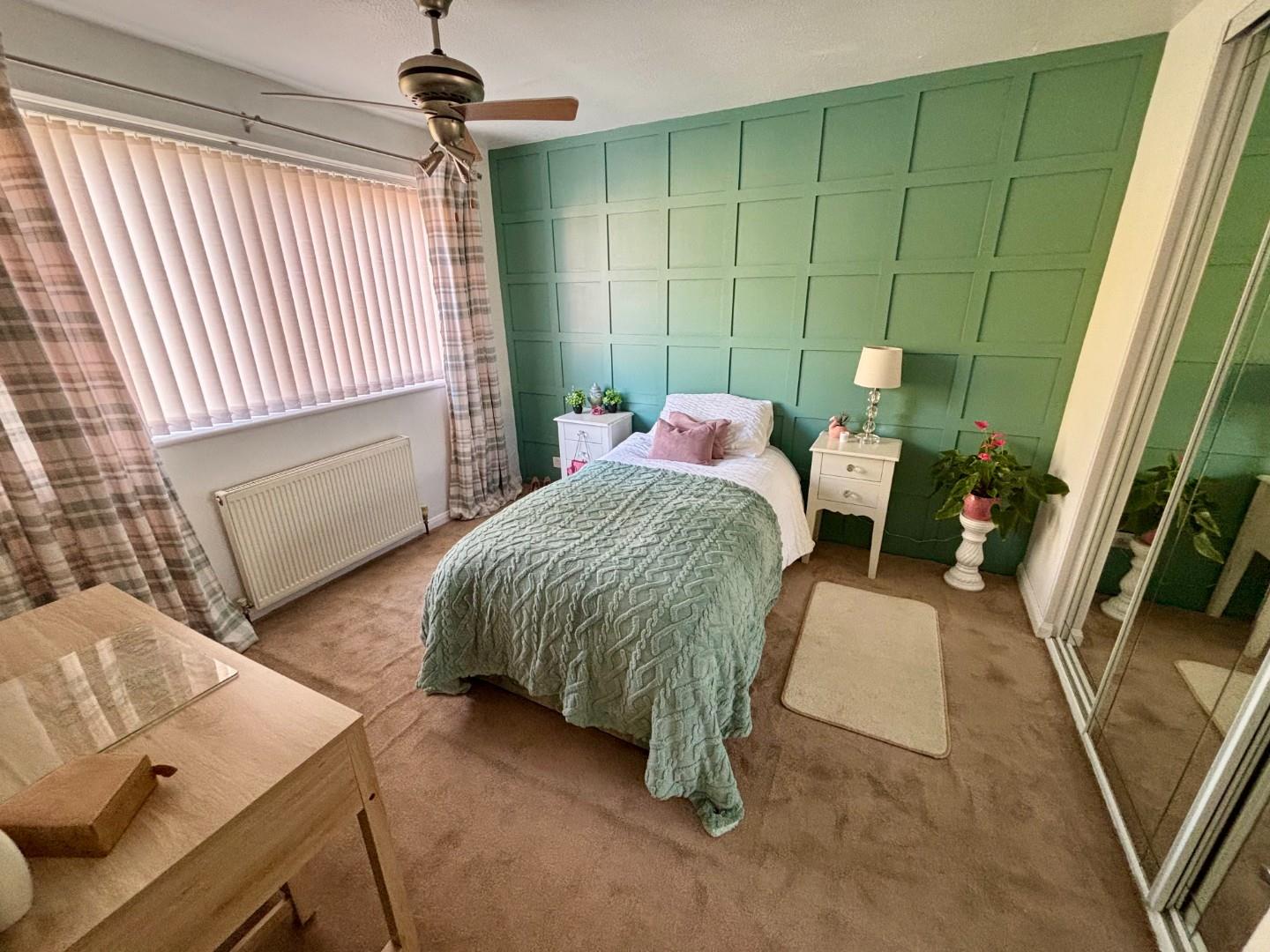 West Priors Court, Lings