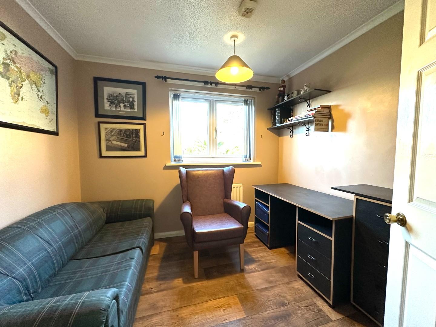 Chatsworth Avenue, Goldenash