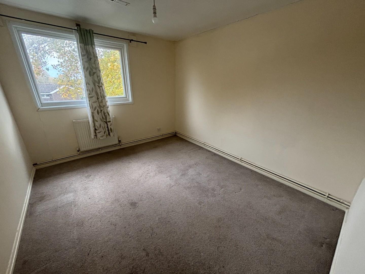 Logwell Court, Standens Barn