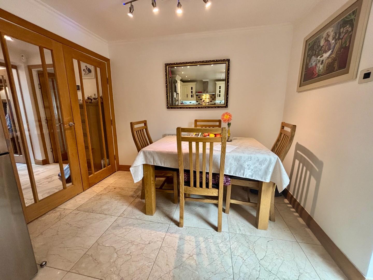 Pine Ridge, Southfields