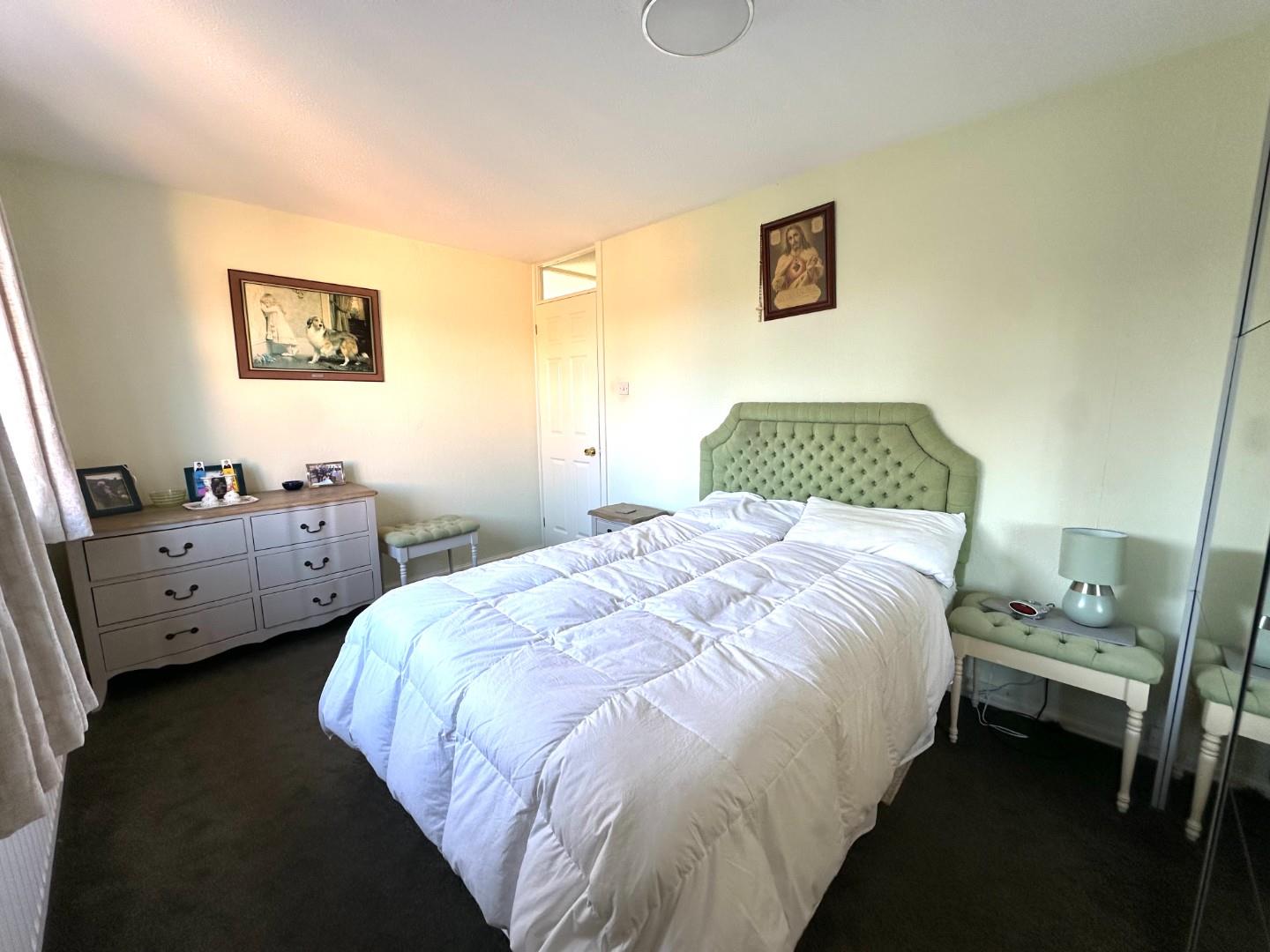 Juniper Court, Berrydale