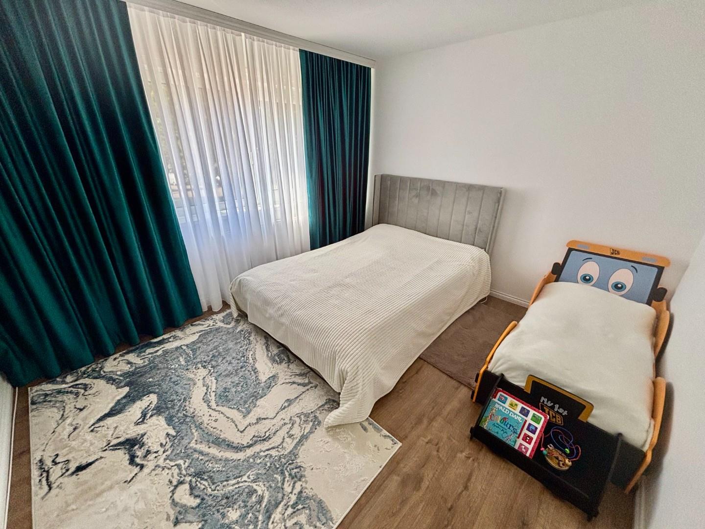 Wade Meadow Court, Lings