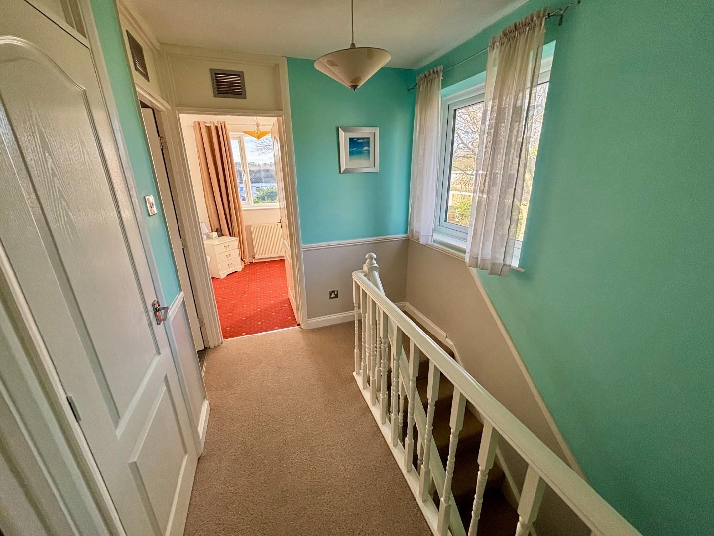 West Priors Court, Lings