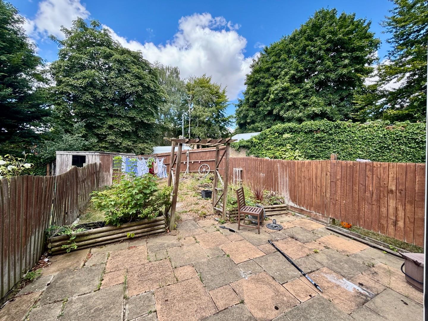 Entwood Drive, Overstone Lodge