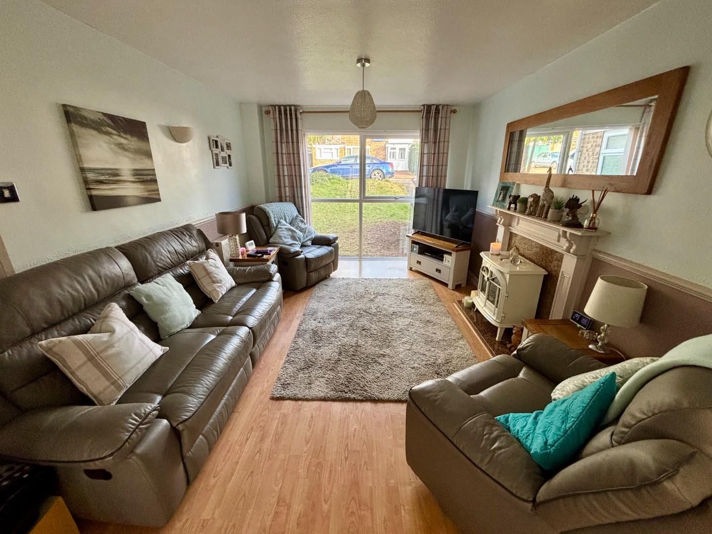 West Priors Court, Lings