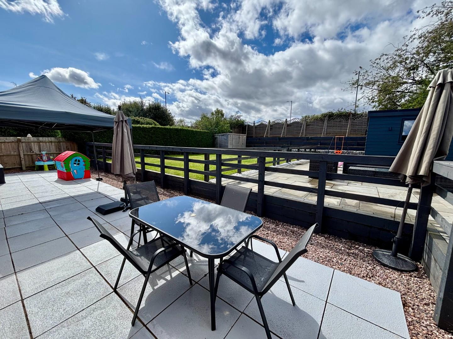 Strawberry Hill, Berrydale