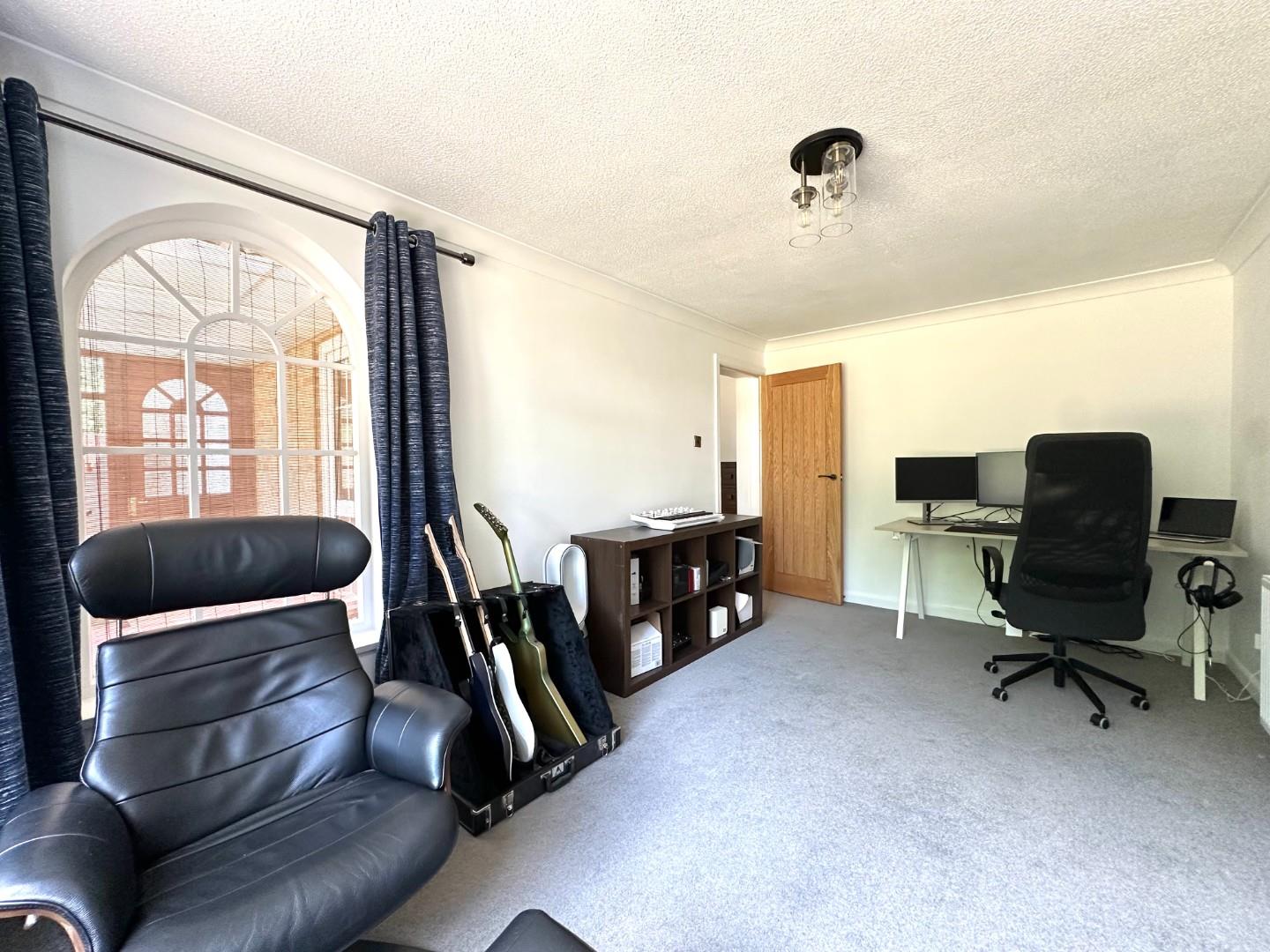 Conyngham Road, Meadowfields