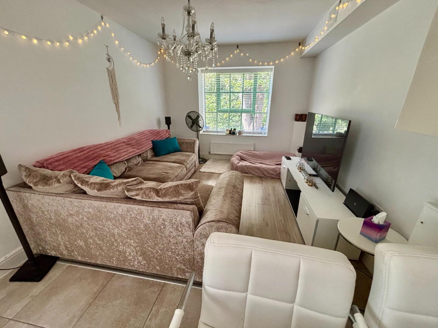 Leatherworks Way, Little Billing