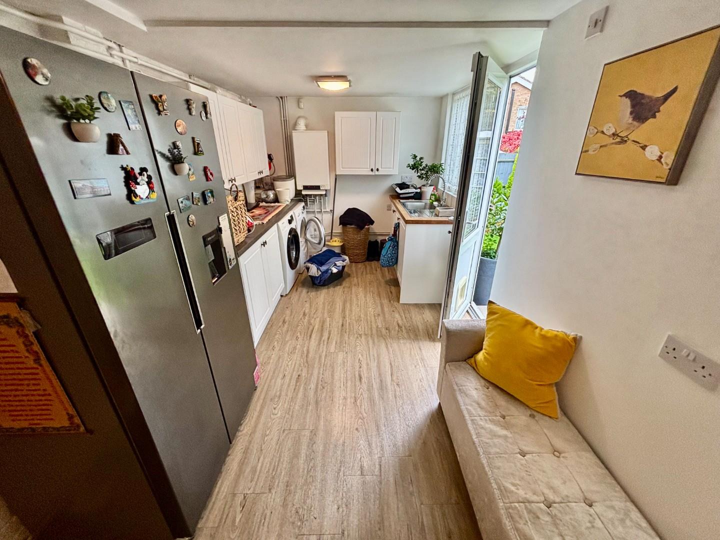 East Priors Court, Lings