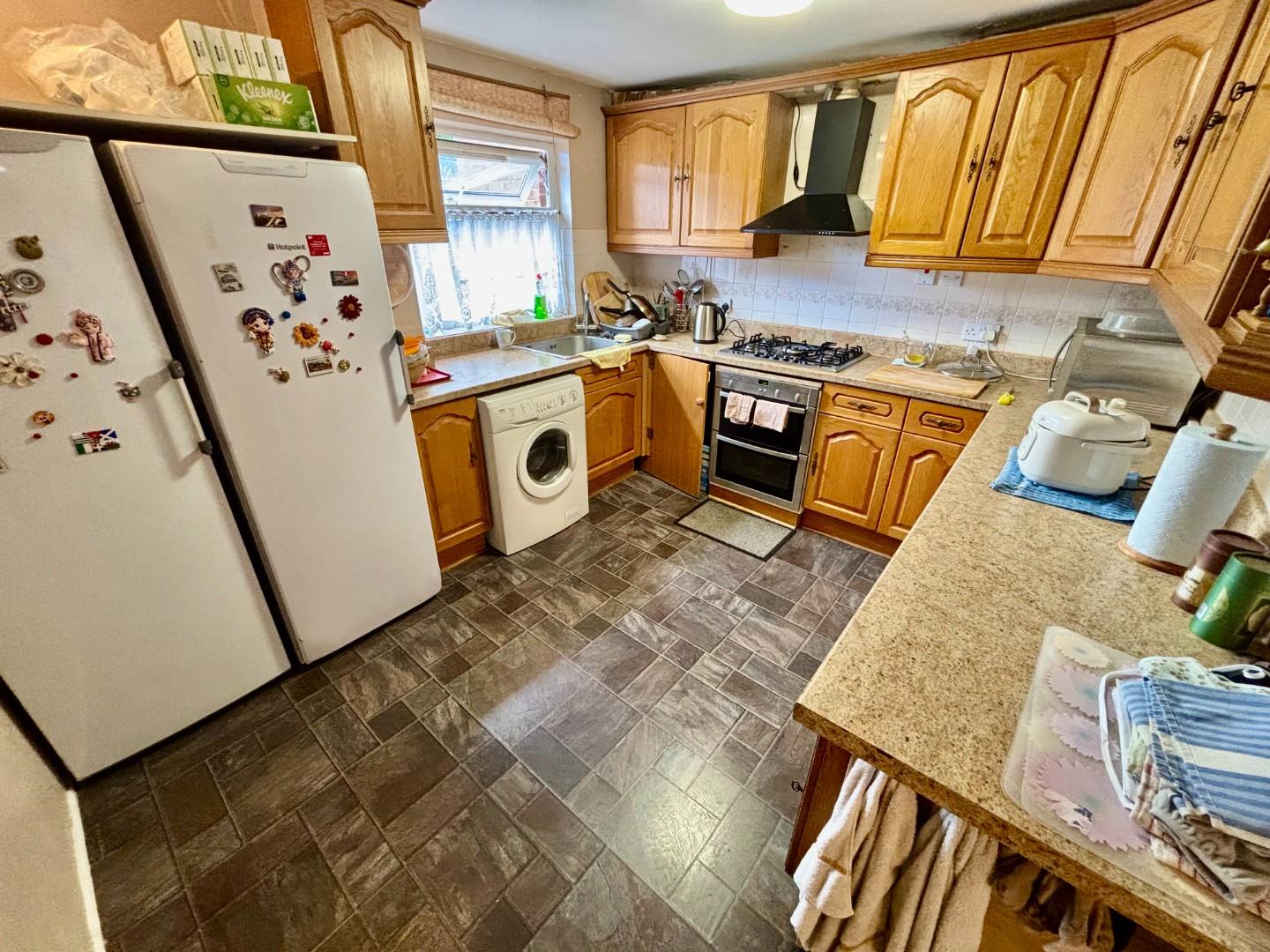 Streambank Road, Thorplands Brook