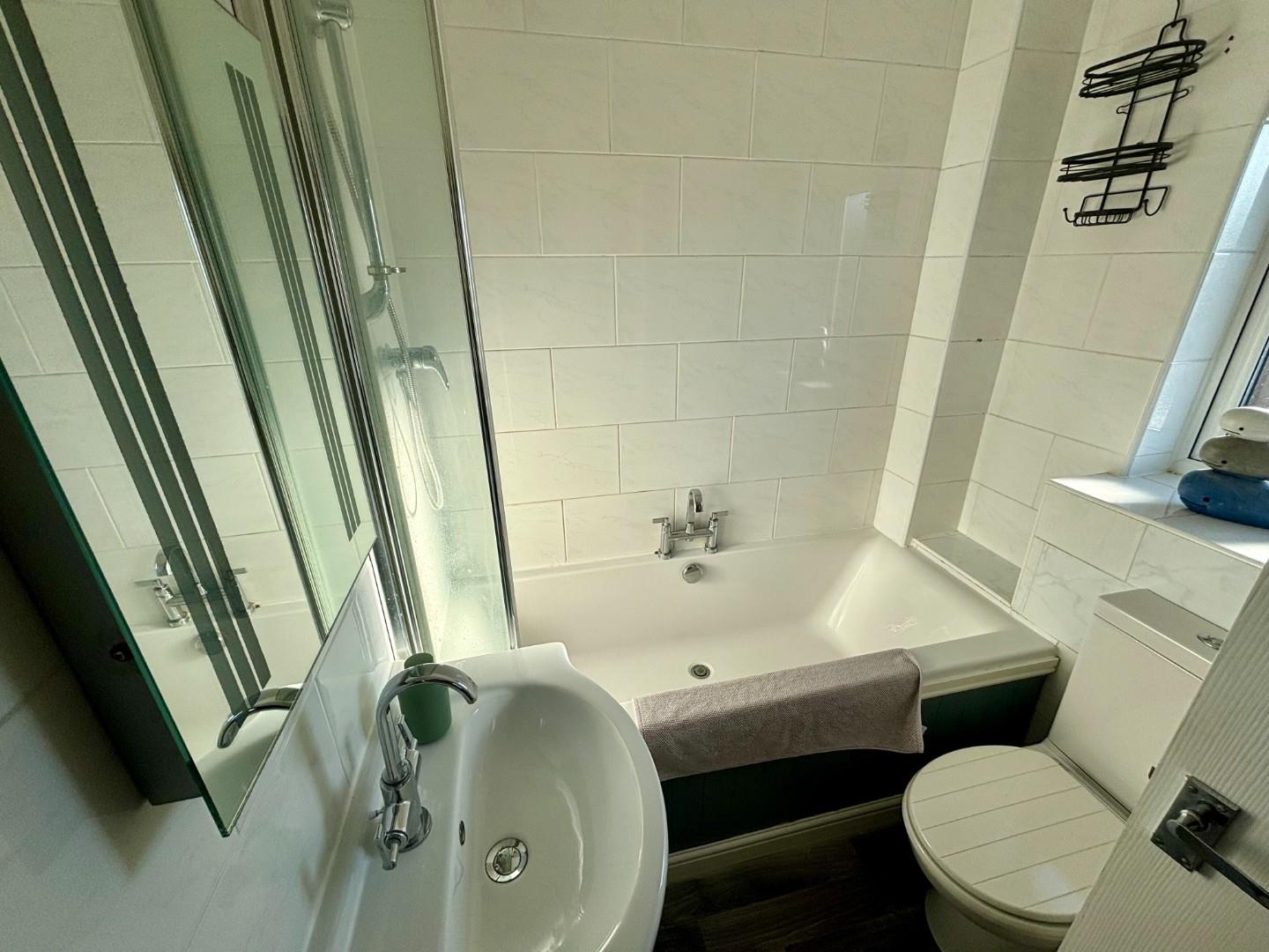 Ecton Park Road, Ecton Brook