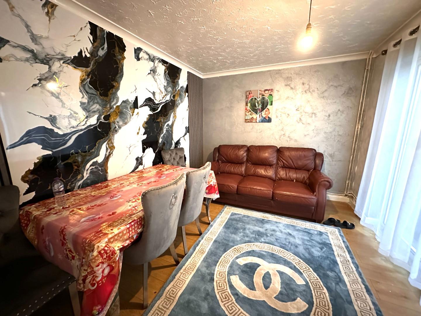 East Paddock Court, Lings