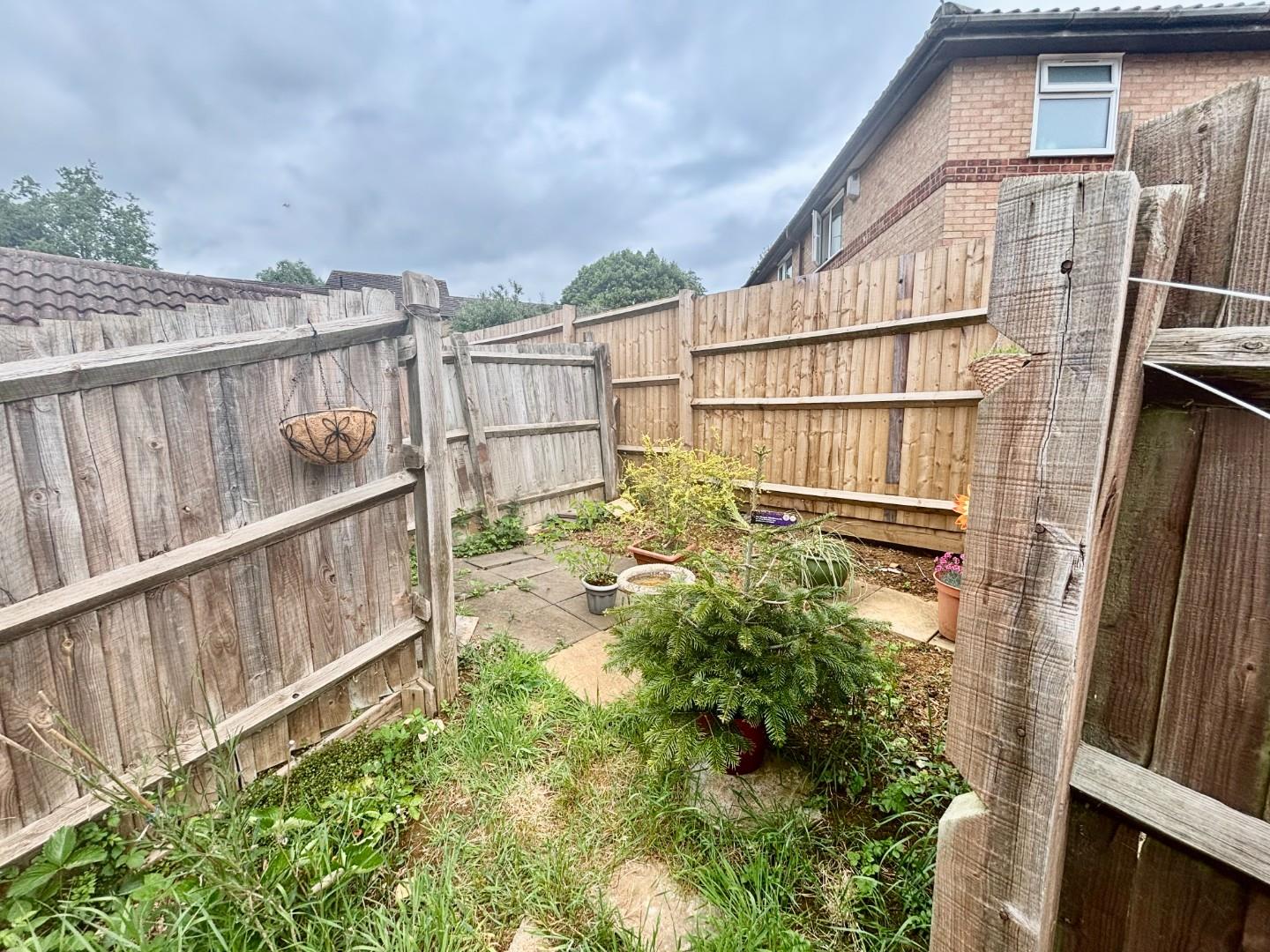 Little Gull Close, Southfields