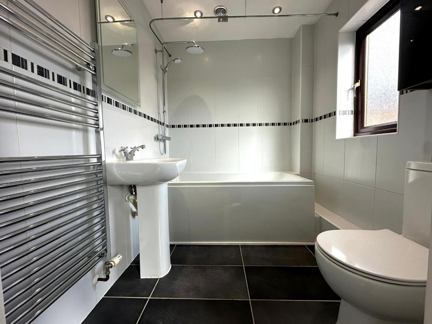 Ecton Park Road, Ecton Brook