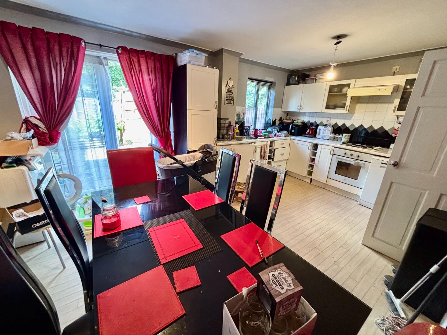 Entwood Drive, Overstone Lodge