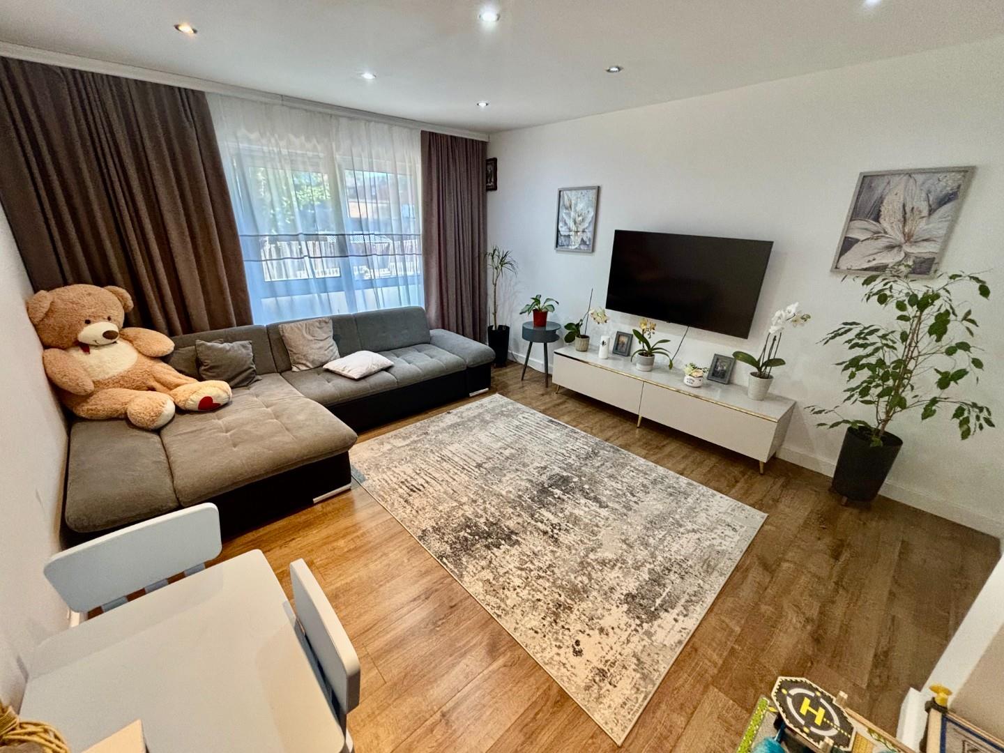 Wade Meadow Court, Lings