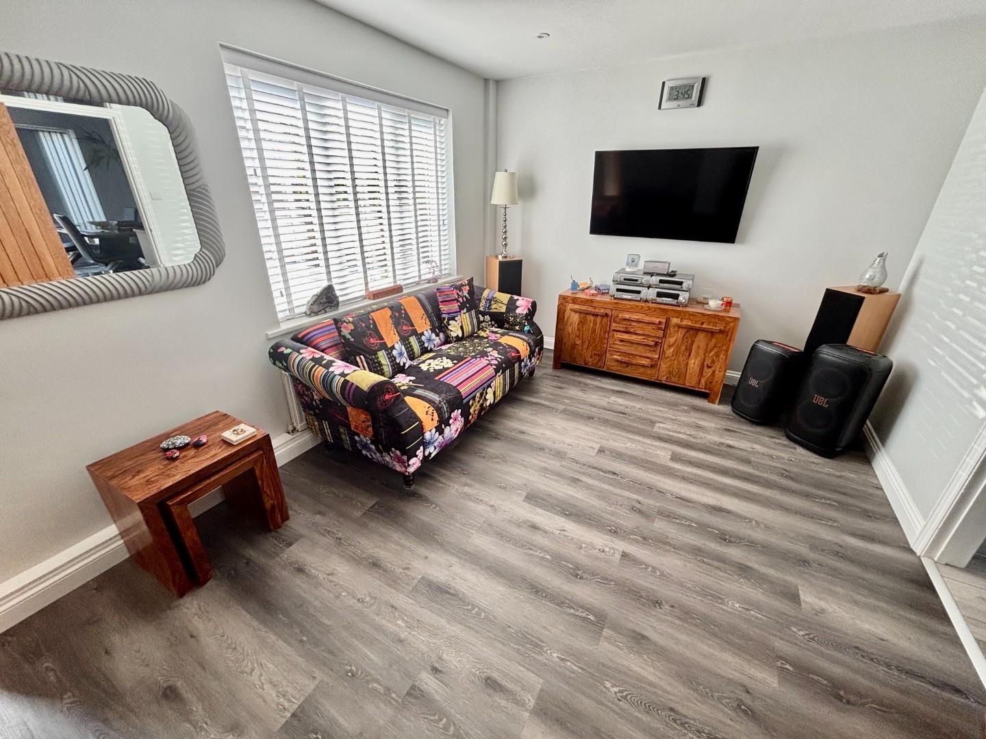 Mapperley Drive, Wakes Meadow