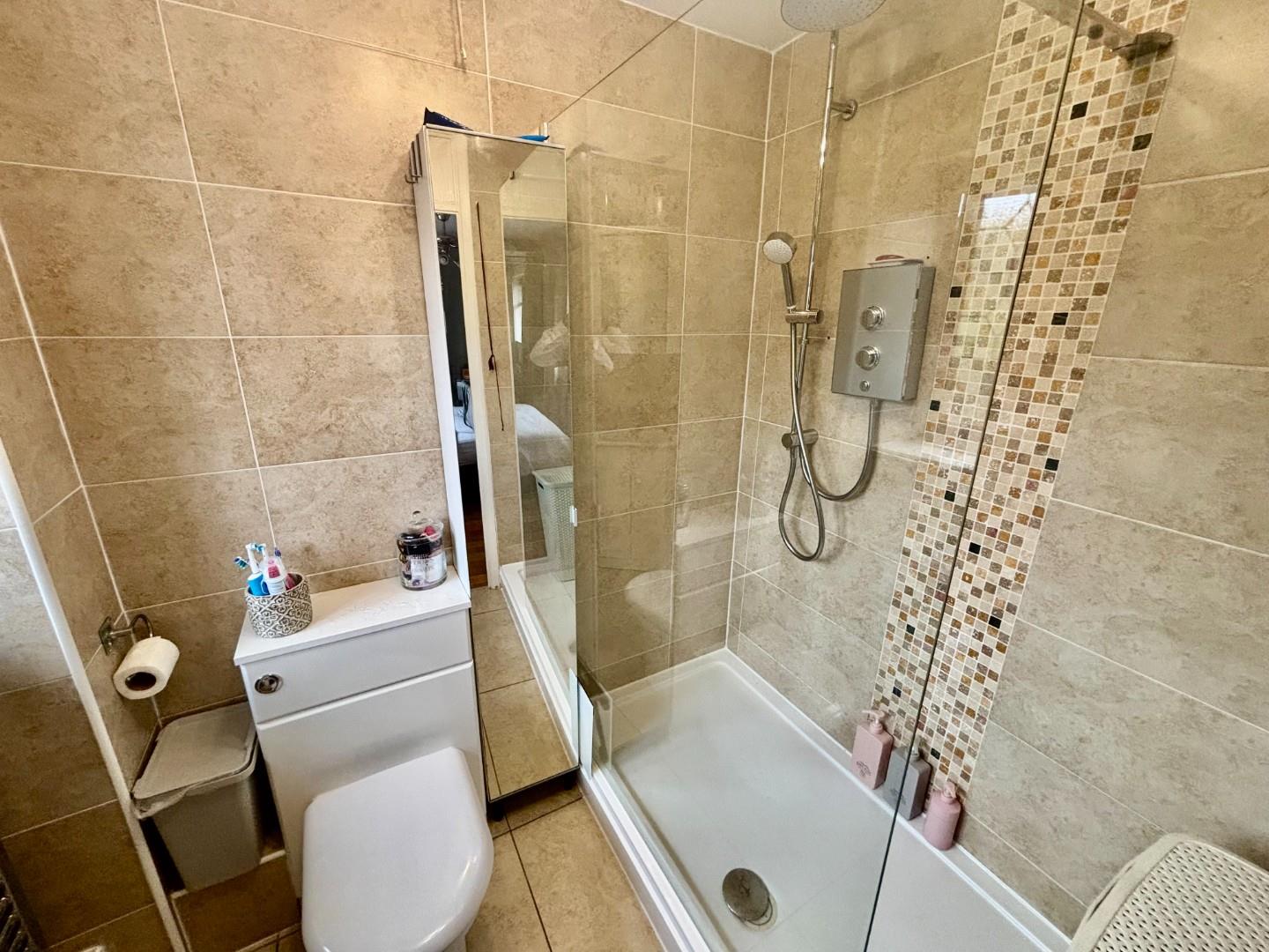 Russet Drive, Little Billing