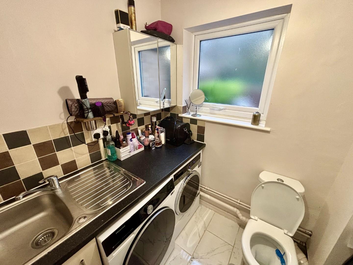 Faramir Place, Overstone Lodge