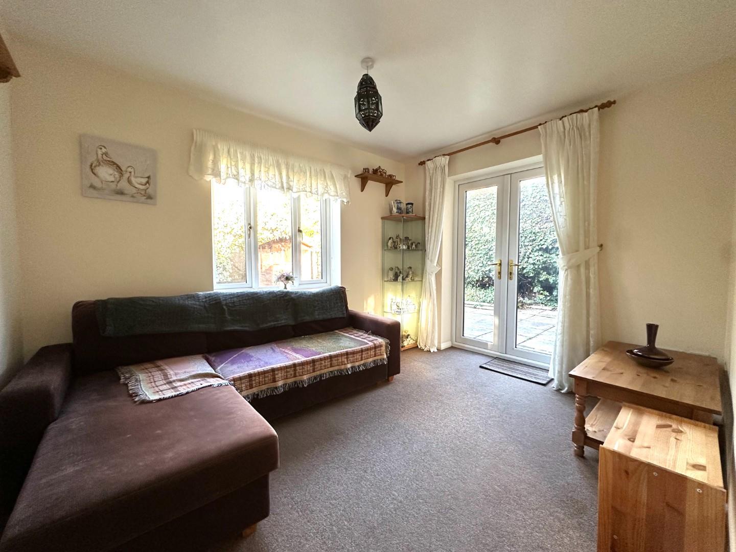 Chatsworth Avenue, Goldenash