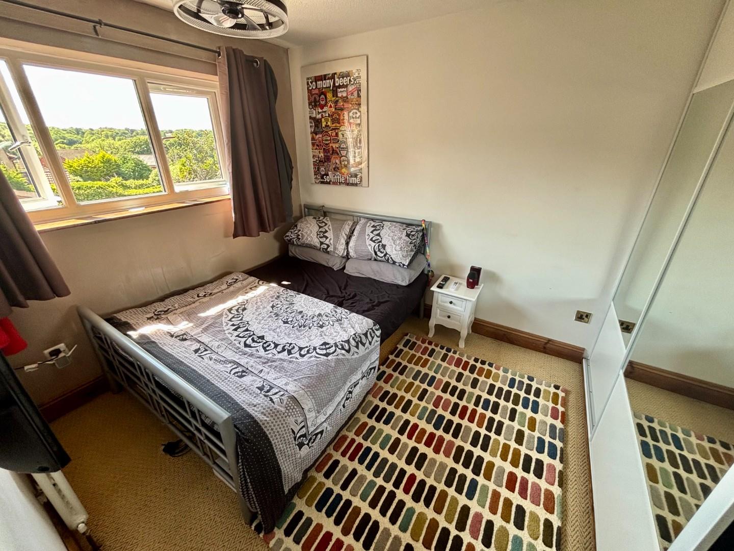 Chatsworth Avenue, Goldenash