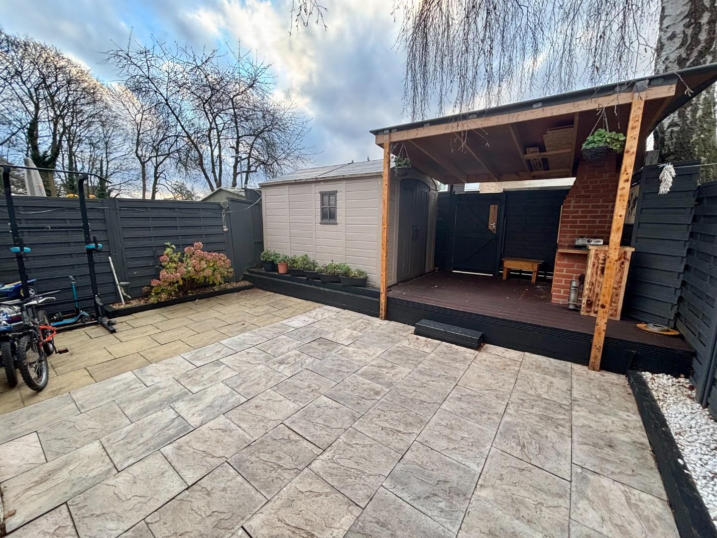 Faramir Place, Overstone Lodge