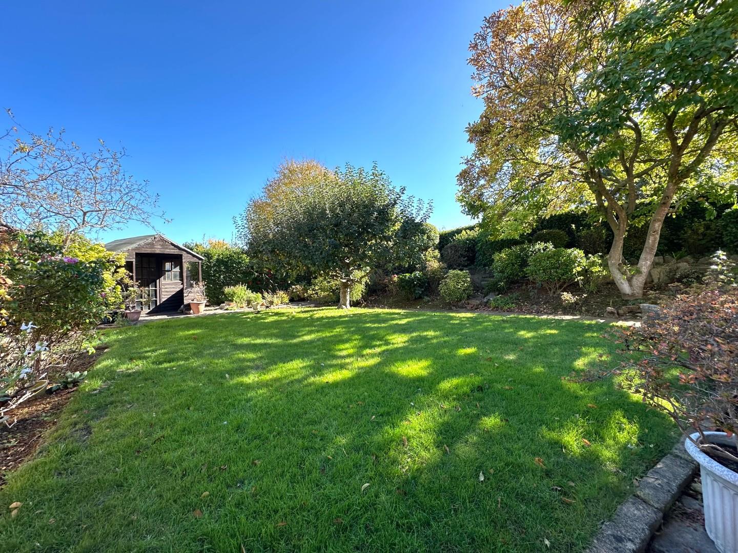 Juniper Court, Berrydale