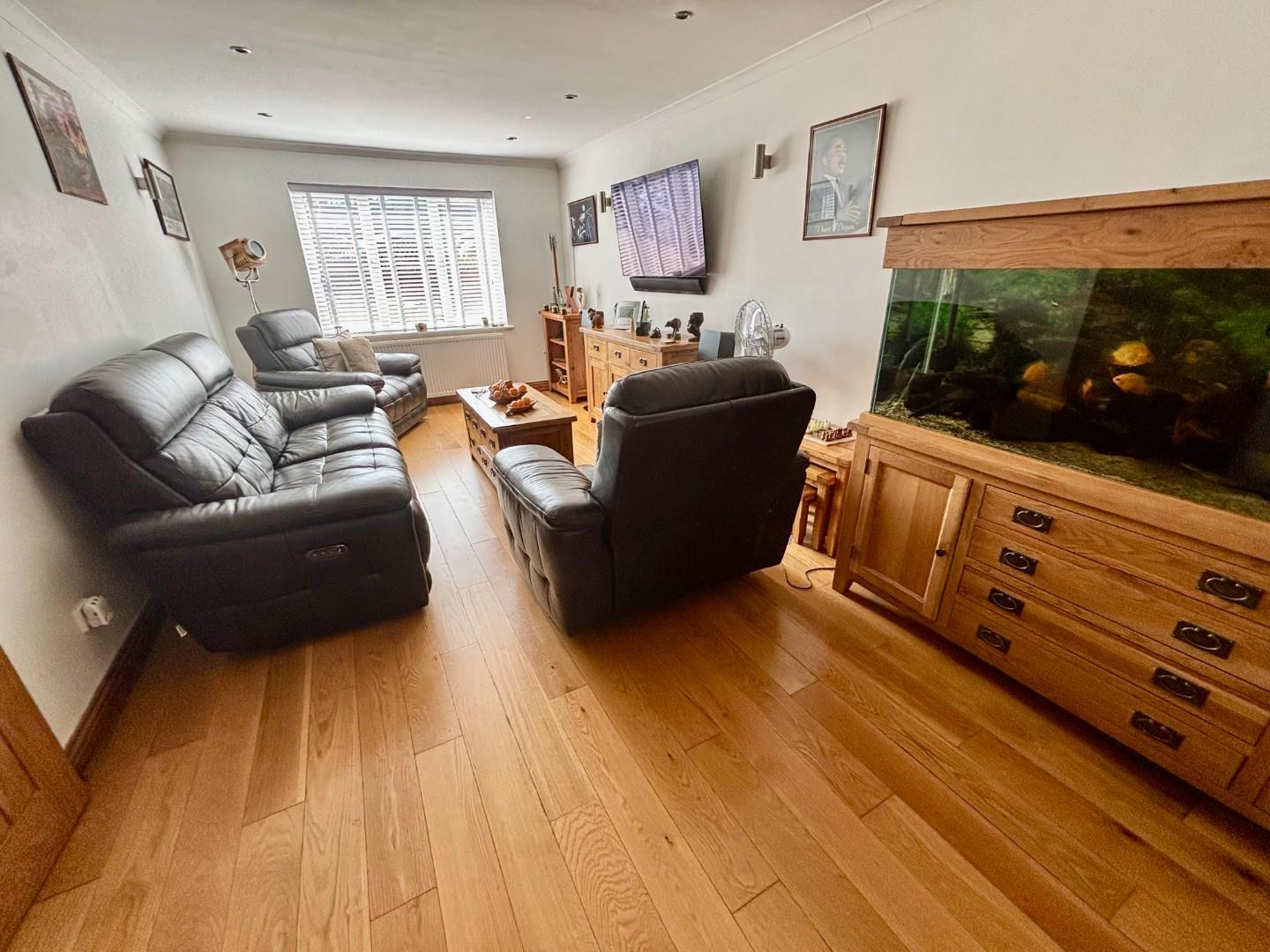 Mapperley Drive, Wakes Meadow