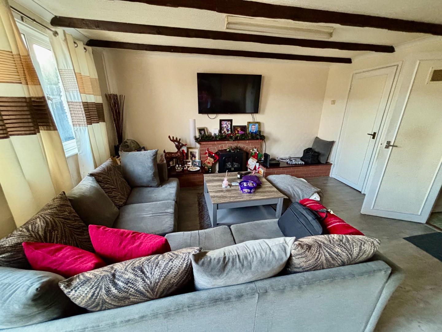 Walledwell Court, Standens Barn