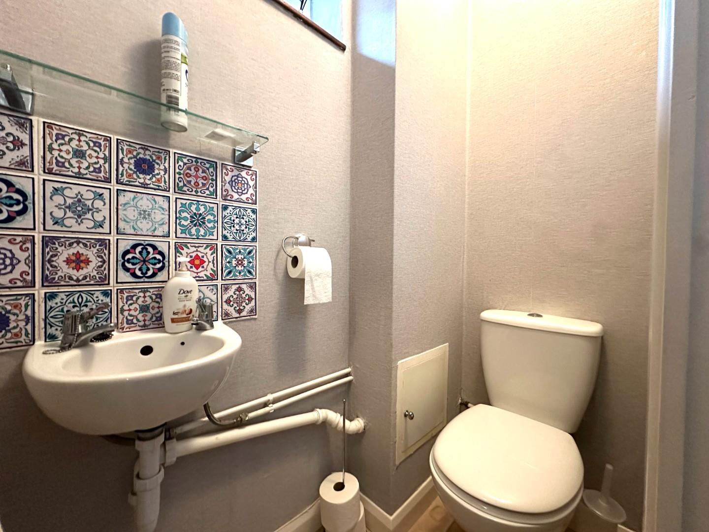 Waypost Court, Lings