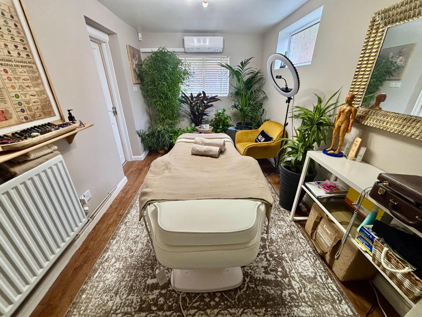 East Priors Court, Lings