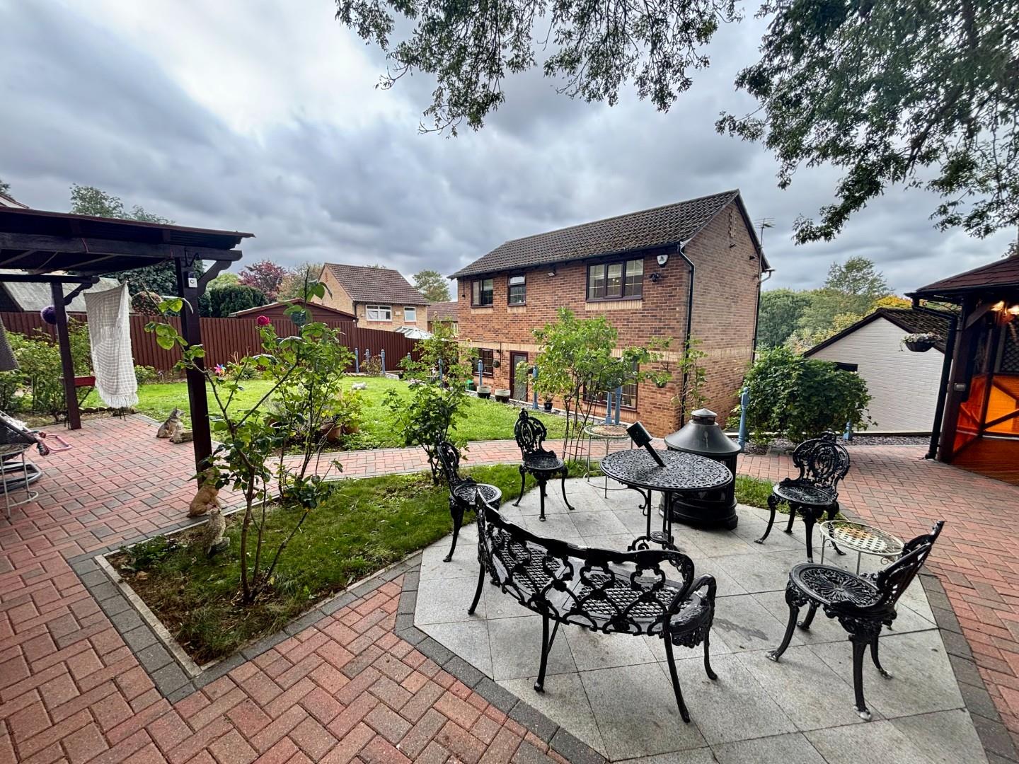 Pine Ridge, Southfields