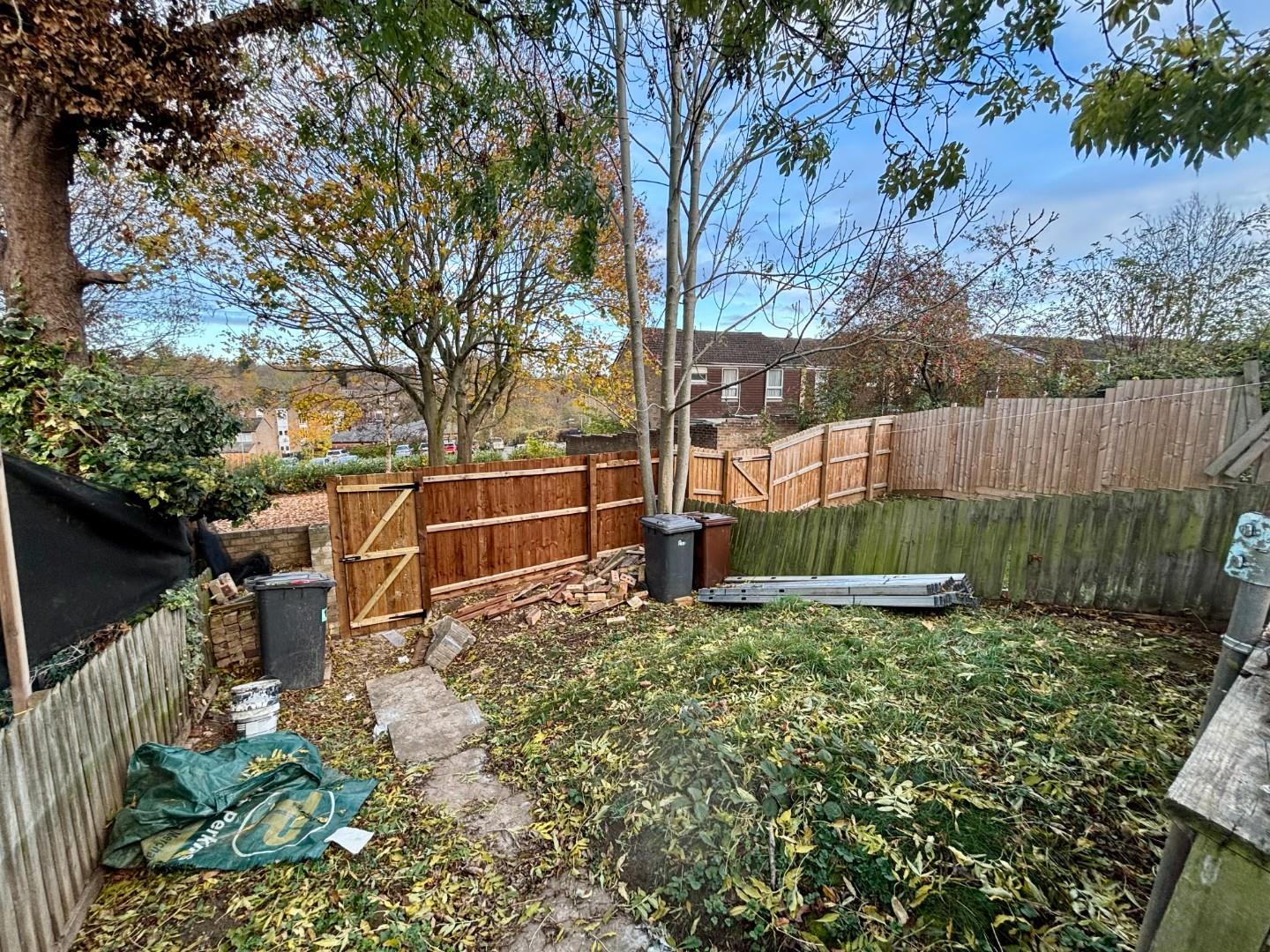 Swain Court, Lumbertubs