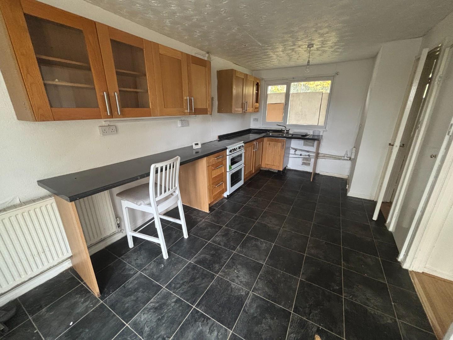 Logwell Court, Standens Barn