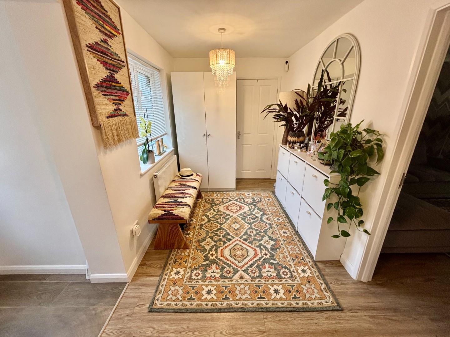 East Priors Court, Lings