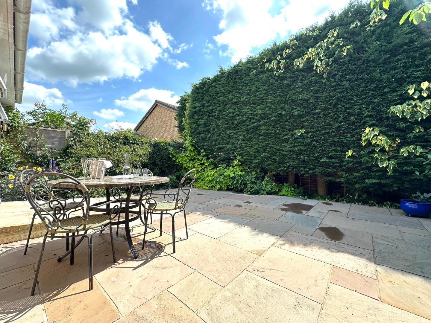 Carrington Gardens, Wakes Meadow