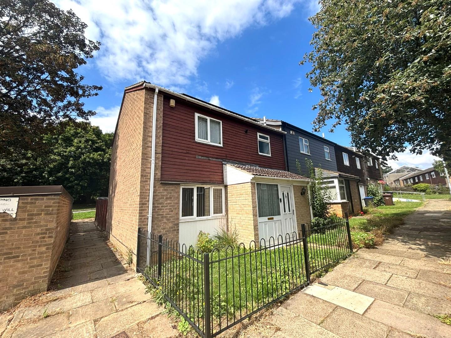 Holmecross Road, Thorplands