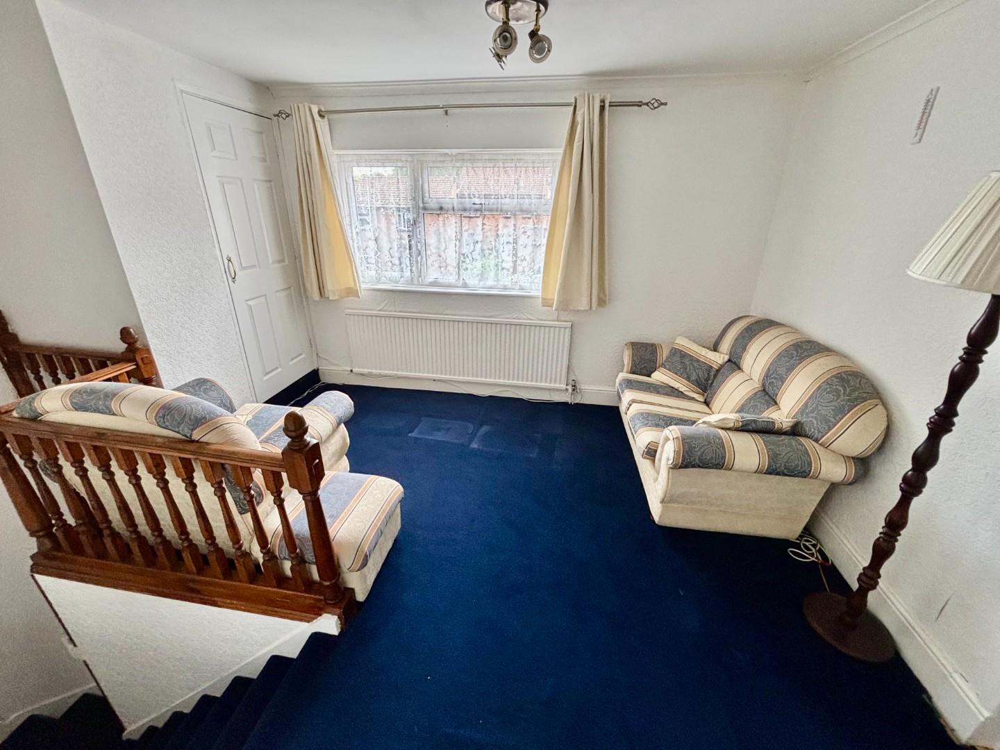 Streambank Road, Thorplands Brook