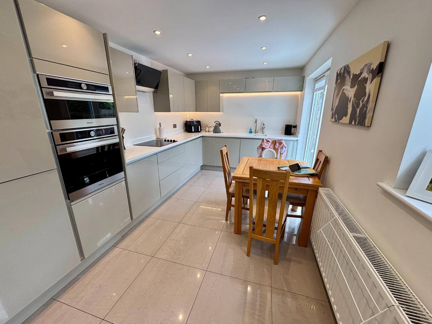 Strawberry Hill, Berrydale