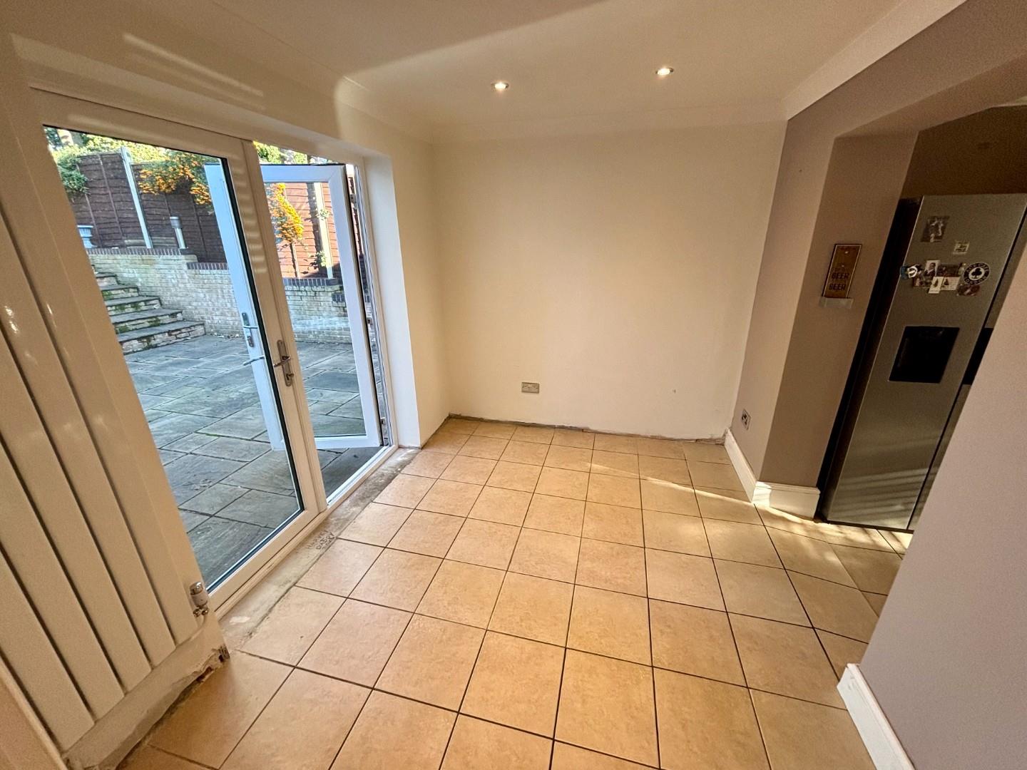 Ecton Park Road, Ecton Brook