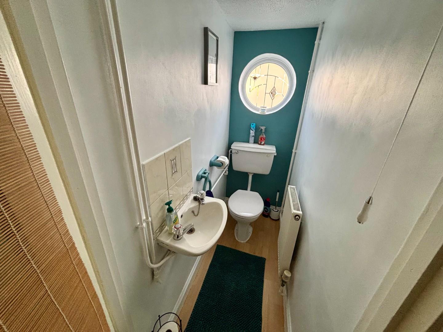 West Priors Court, Lings