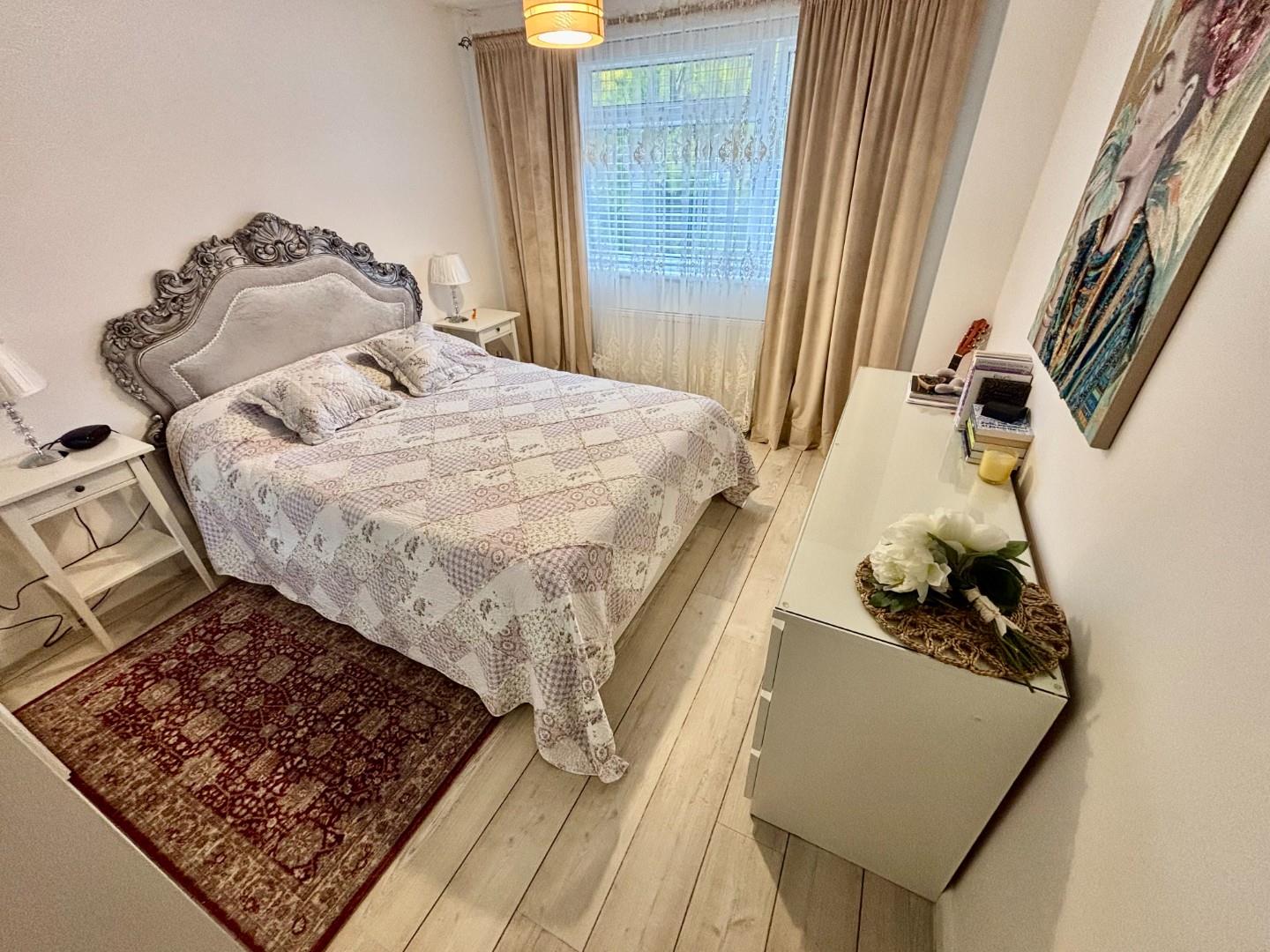 East Priors Court, Lings