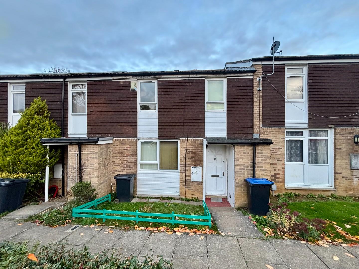 Swain Court, Lumbertubs