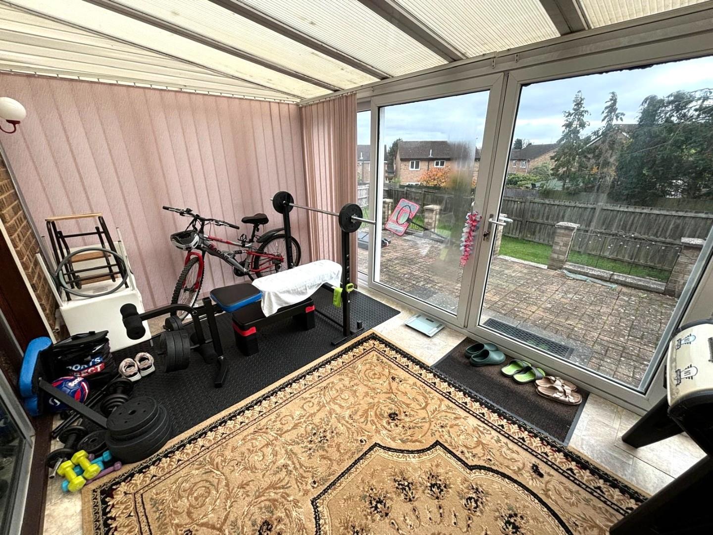 Flaxwell Court, Standens Barn